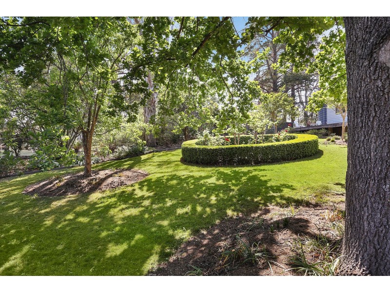 11 Struan Street, Tahmoor NSW 2573