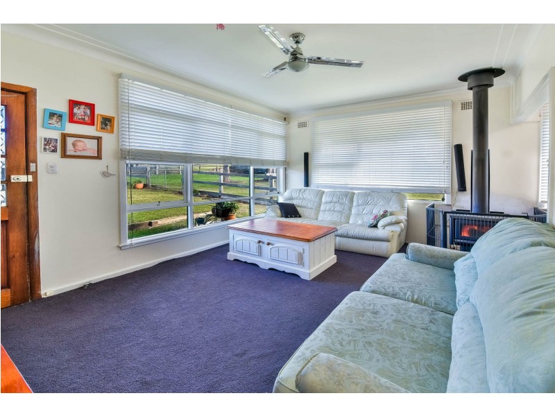 9 Remembrance Drive, Tahmoor NSW 2573