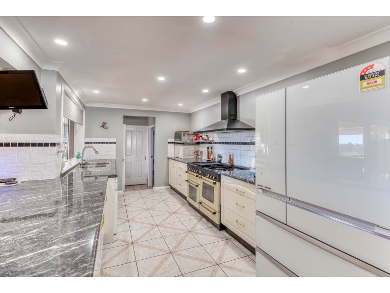 75 Myrtle Creek Avenue, Tahmoor NSW 2573
