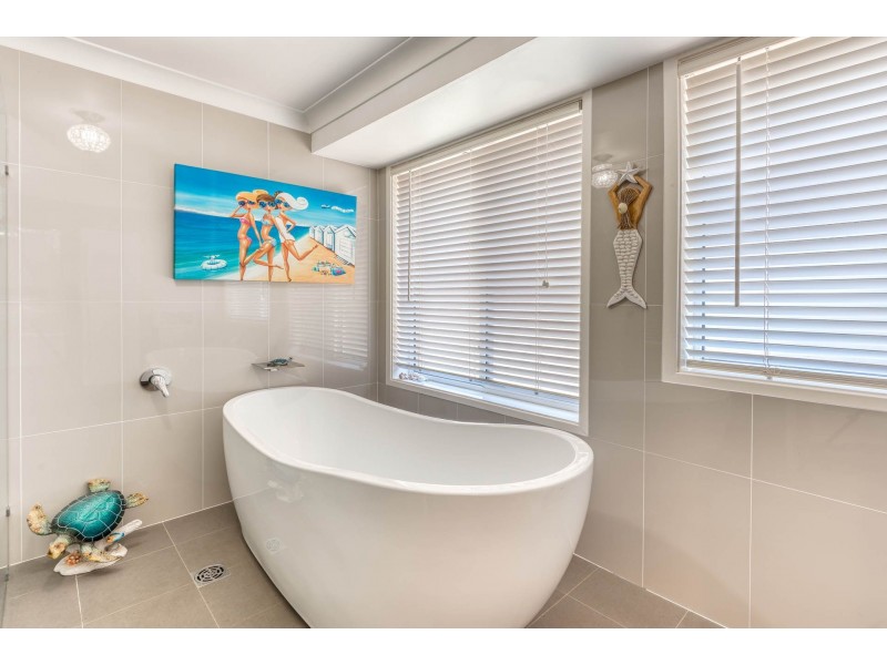75 Myrtle Creek Avenue, Tahmoor NSW 2573