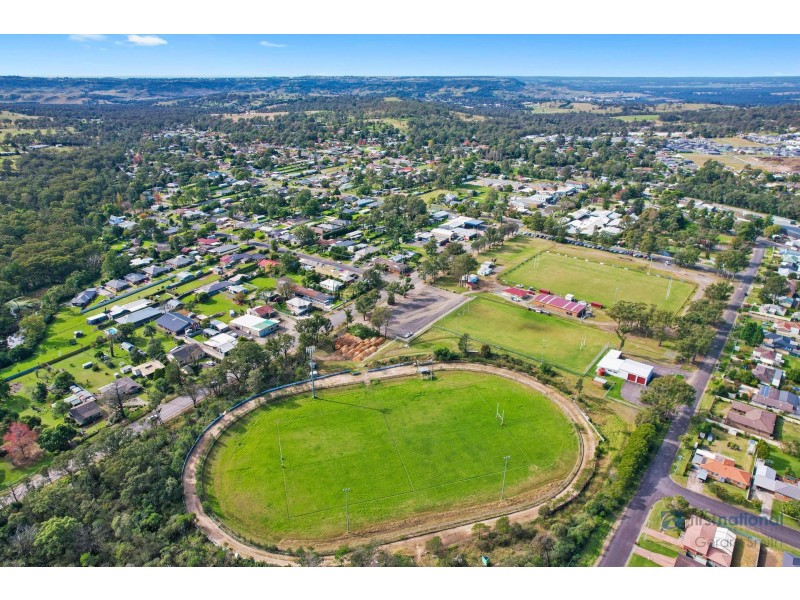 27 Barbour Road, Thirlmere NSW 2572