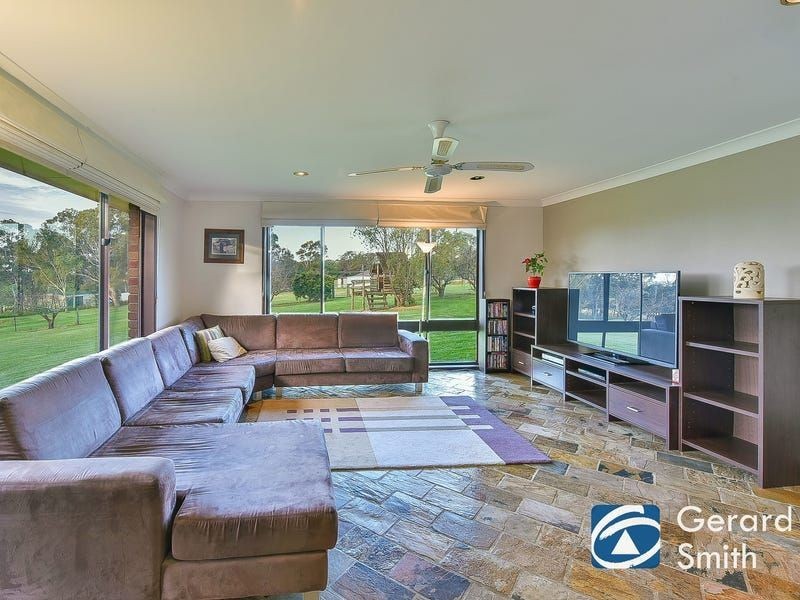 105 Rita St, Thirlmere NSW 2572