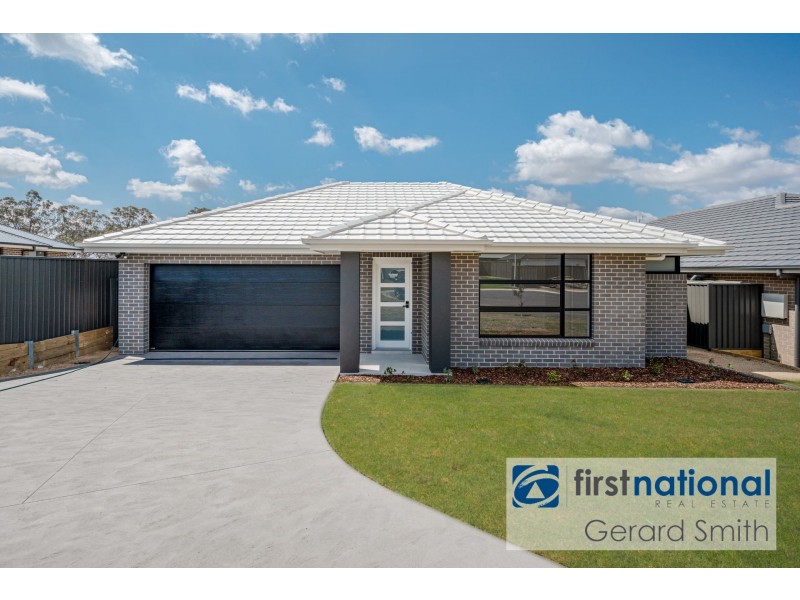 6 Yeovil Place, Tahmoor NSW 2573