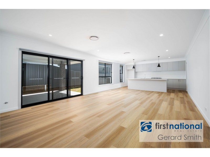 6 Yeovil Place, Tahmoor NSW 2573