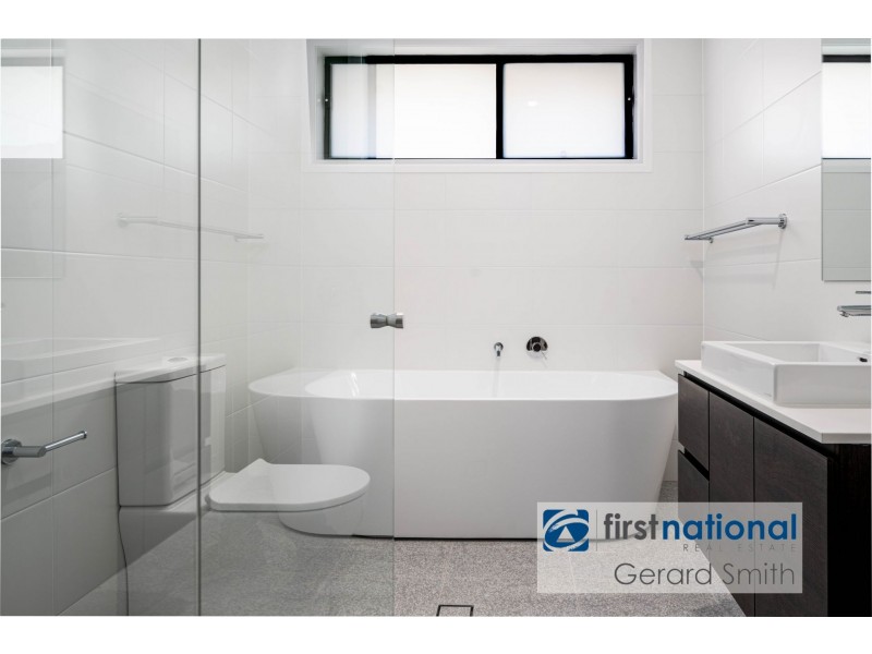 6 Yeovil Place, Tahmoor NSW 2573