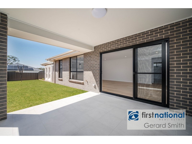 6 Yeovil Place, Tahmoor NSW 2573