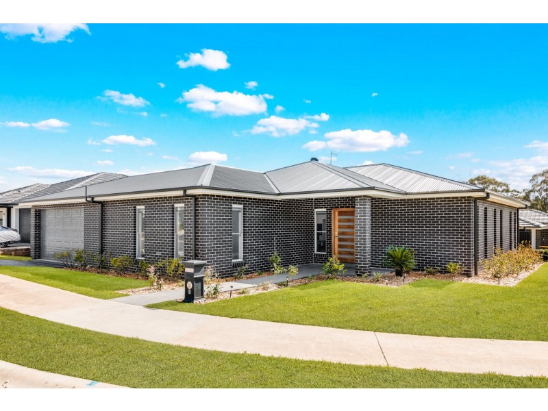 8 Dillies Lane, Tahmoor NSW 2573
