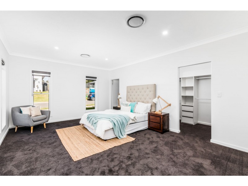 8 Dillies Lane, Tahmoor NSW 2573