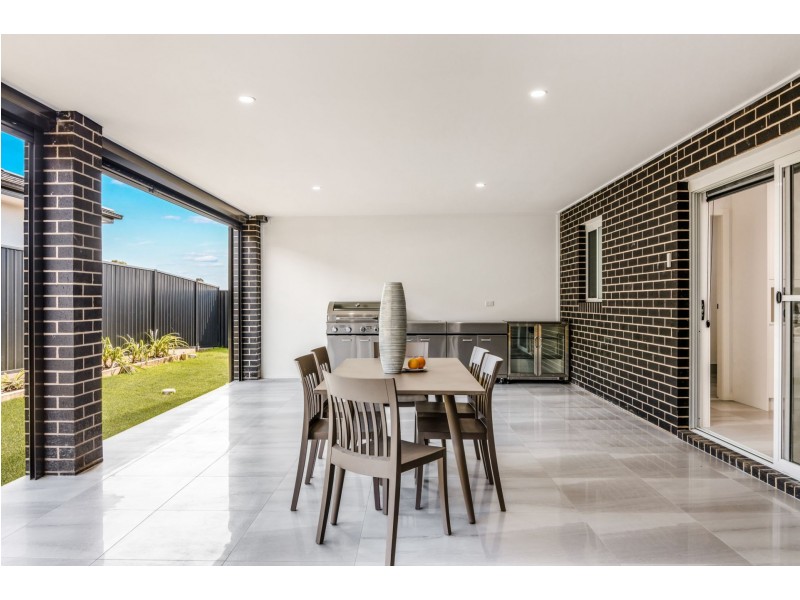 8 Dillies Lane, Tahmoor NSW 2573