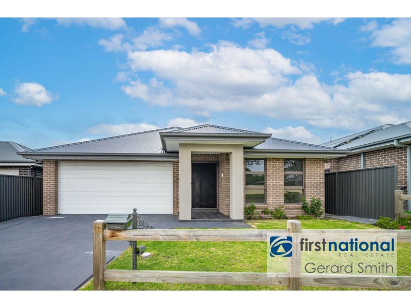 19 Antill St, Thirlmere NSW 2572