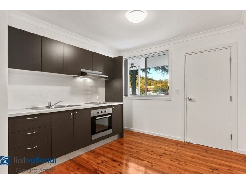 6/10 Menangle St W, Picton NSW 2571