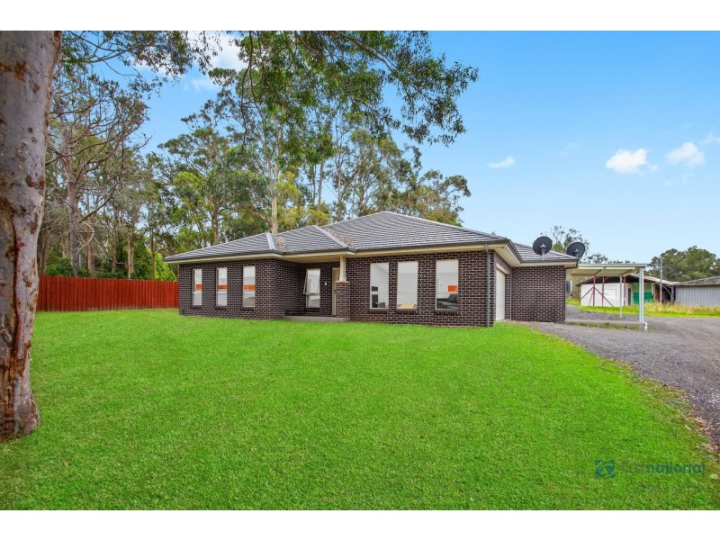 250 Oaks Rd, Thirlmere NSW 2572