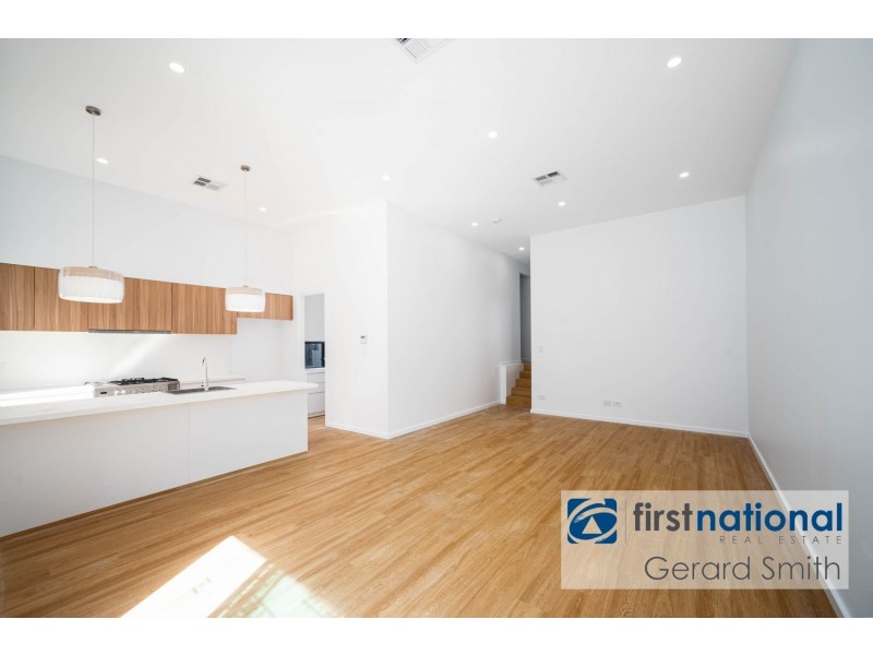 30 Saddlers Cl, Tahmoor NSW 2573