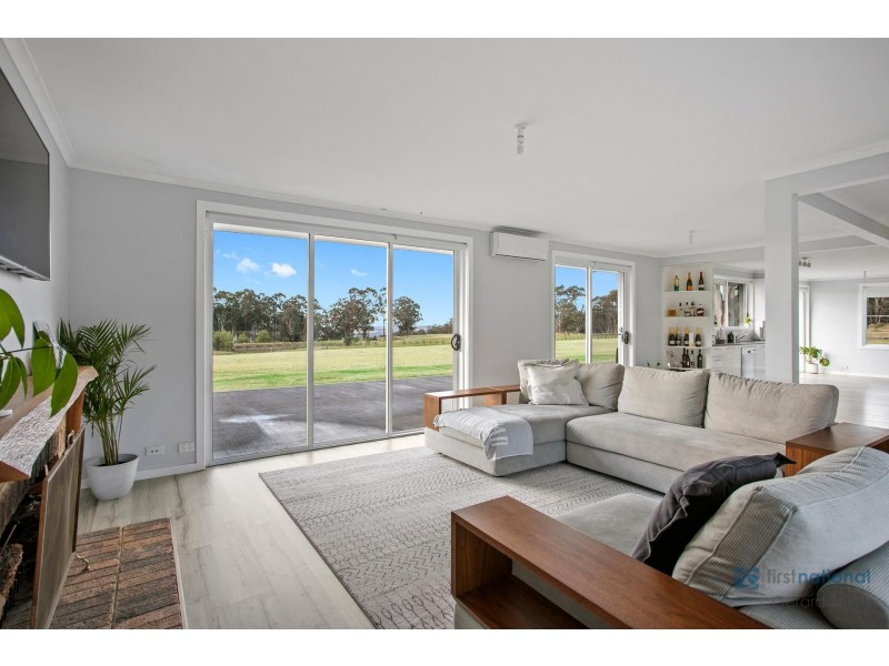 165 Donalds Range Rd, Razorback NSW 2571