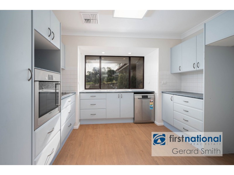 30 Hill St, Picton NSW 2571