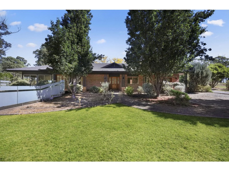 63 Mockingbird Rd, Pheasants Nest NSW 2574