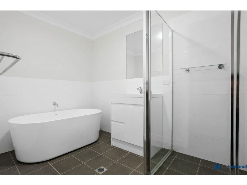 31 Chalker St, Thirlmere NSW 2572