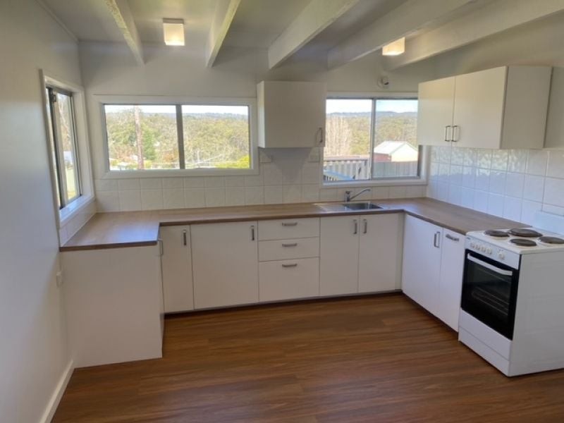 17 Kiandra Cres, Yerrinbool NSW 2575