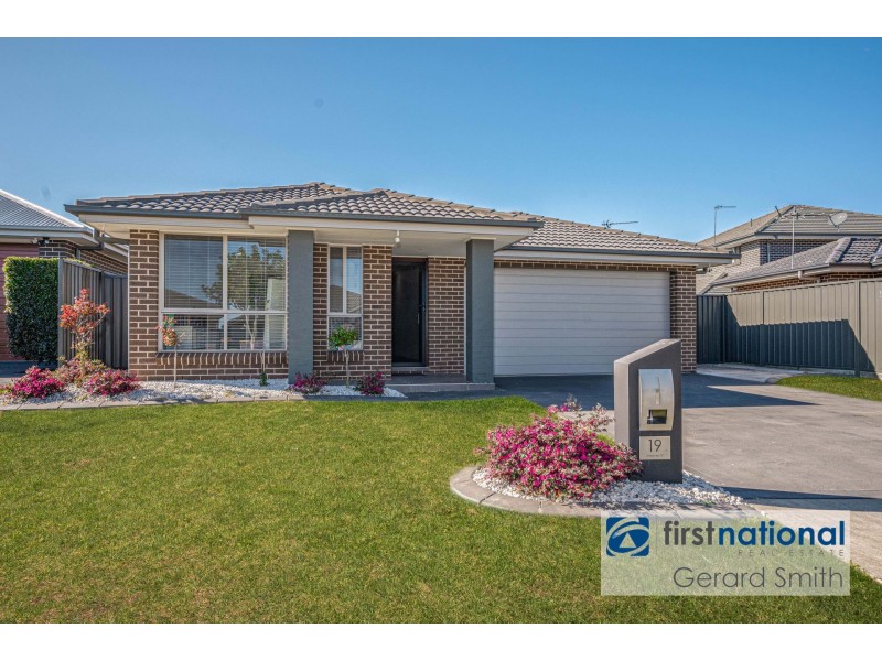 19 Mooney St, Spring Farm NSW 2570