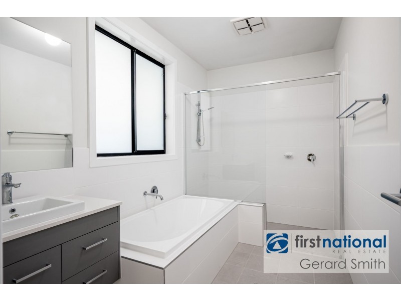 48 Rita St, Thirlmere NSW 2572