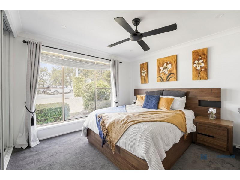 8 Hardwicke St, The Oaks NSW 2570