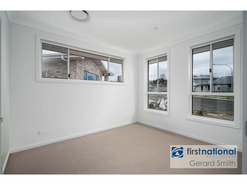 55 Dulcimere St, Tahmoor NSW 2573