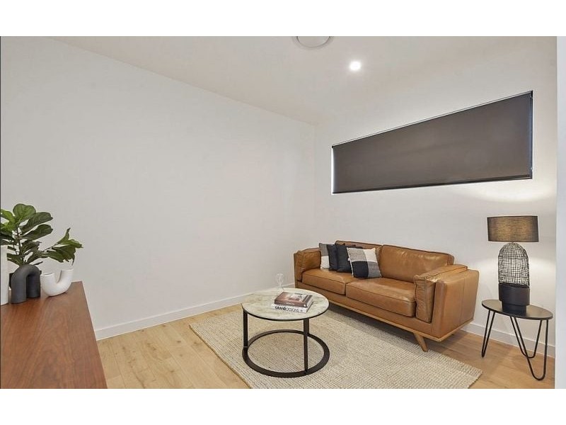 1B Silverton St, Gregory Hills NSW 2557