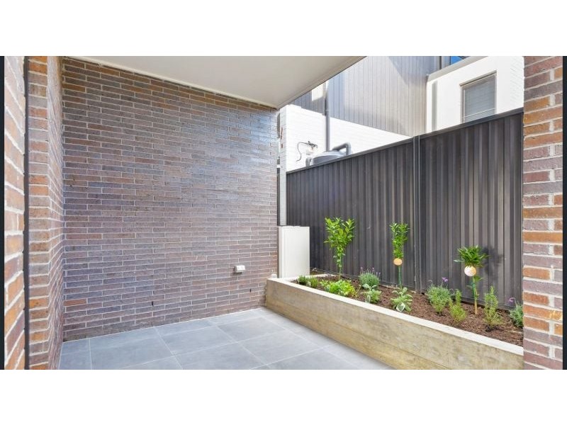 1B Silverton St, Gregory Hills NSW 2557