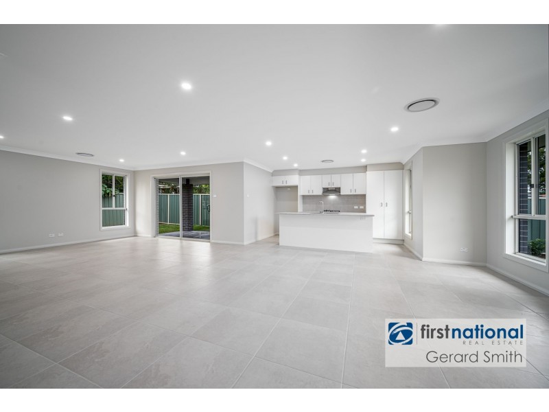 11C North St, Thirlmere NSW 2572