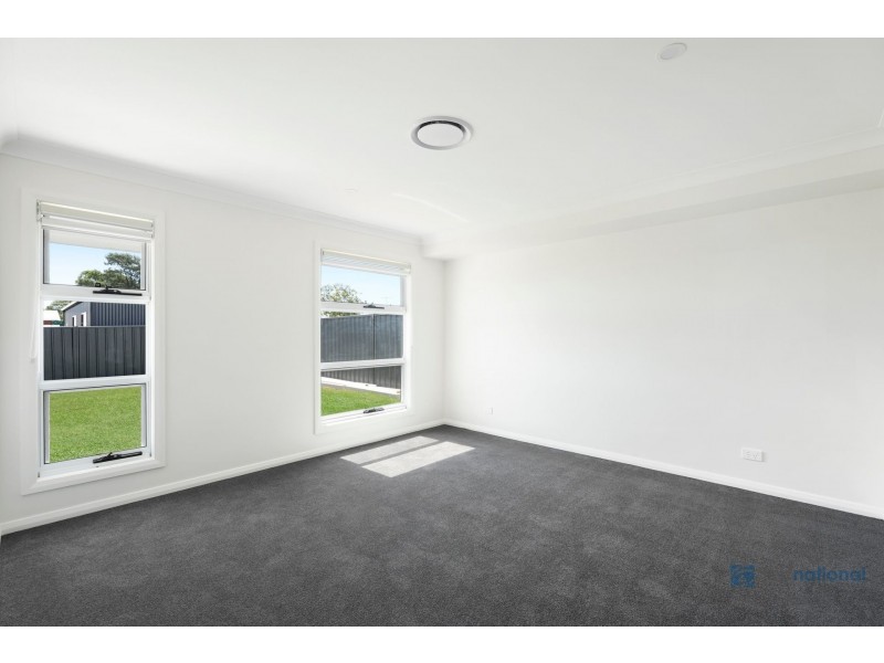 32B Carlton Rd, Thirlmere NSW 2572