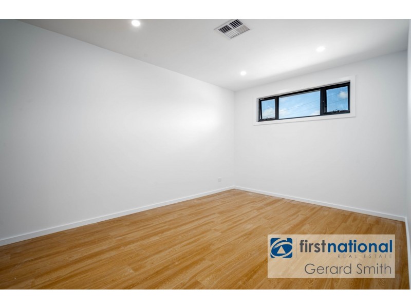 30 Saddlers Cl, Tahmoor NSW 2573