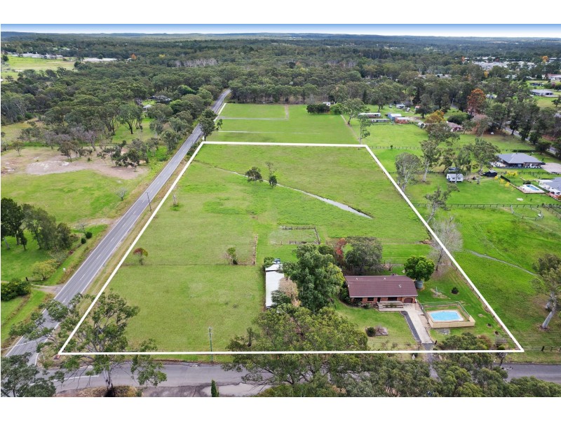 60 Denmead St, Thirlmere NSW 2572