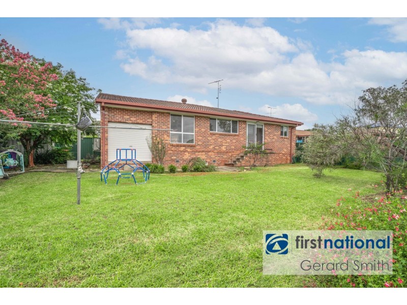 14 Crookston Dr, Camden South NSW 2570