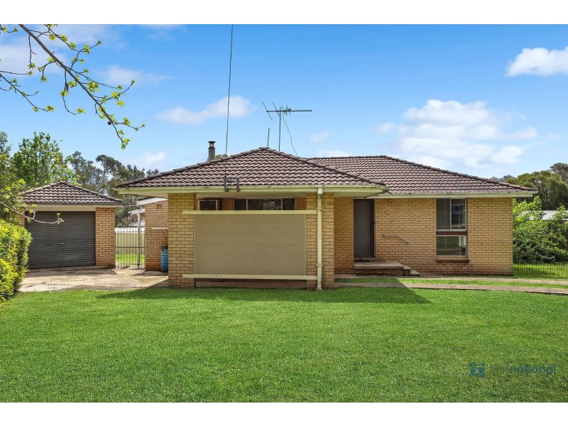 49 Remembrance Driveway, Tahmoor NSW 2573