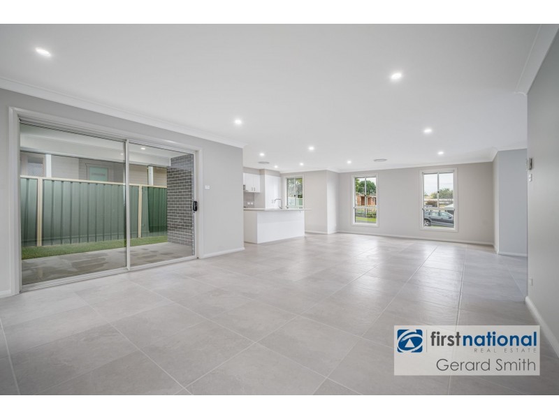 11B North St, Thirlmere NSW 2572