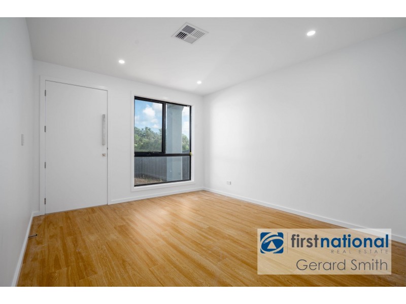 32 Saddlers Cl, Tahmoor NSW 2573