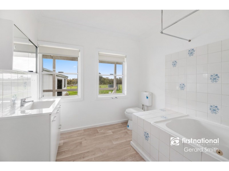 70 Nixon Road, Thirlmere NSW 2572