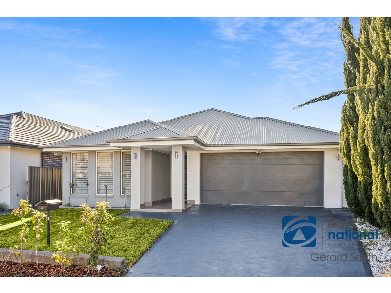 12 Islington St, Denham Court NSW 2565