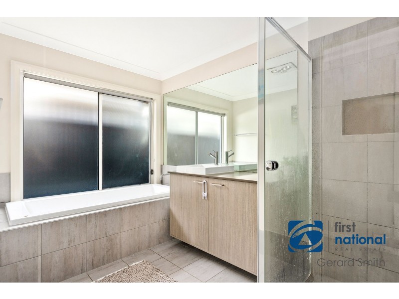 12 Islington St, Denham Court NSW 2565