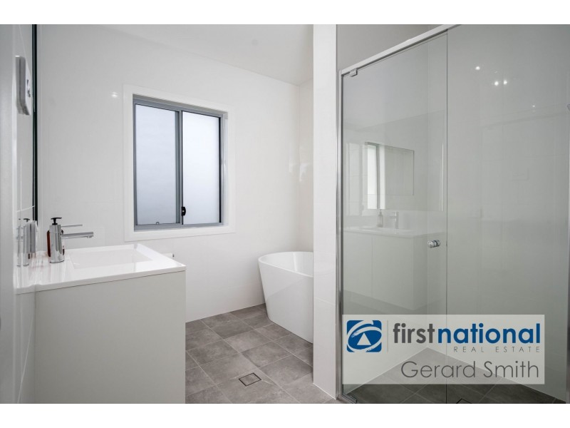 15 Lone Lea St, Tahmoor NSW 2573