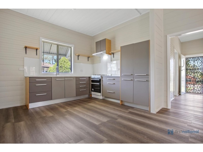 28 Carlton Rd, Thirlmere NSW 2572