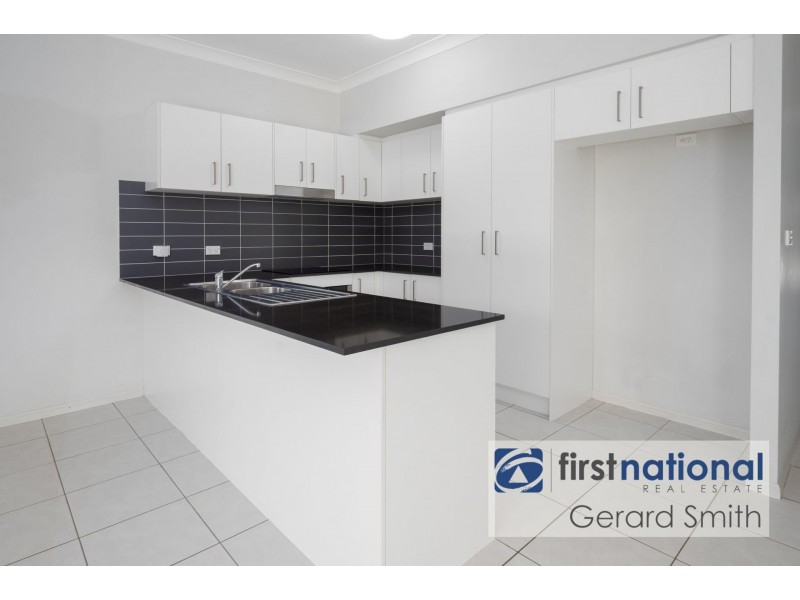 10 Oates Street, Spring Farm NSW 2570