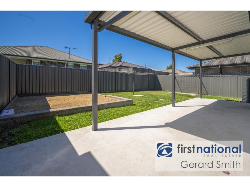 10 Oates Street, Spring Farm NSW 2570