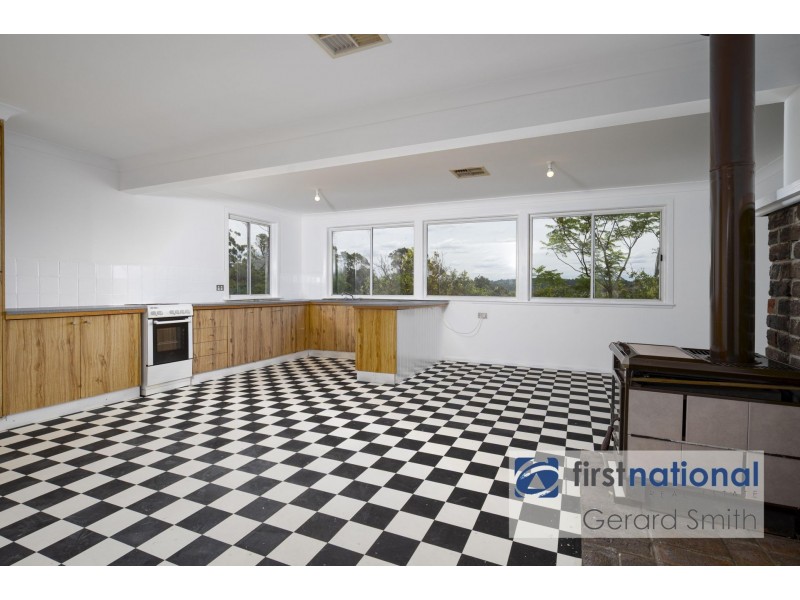 15 Cowper St, Picton NSW 2571