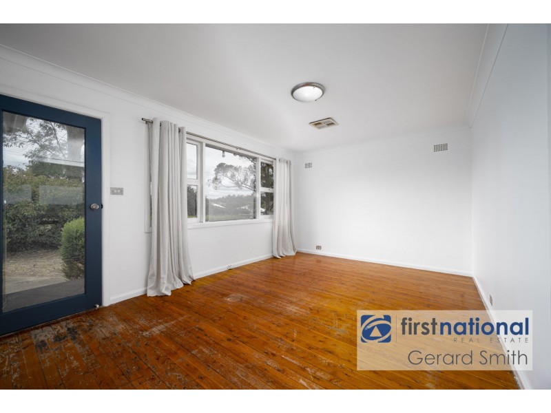 15 Cowper St, Picton NSW 2571