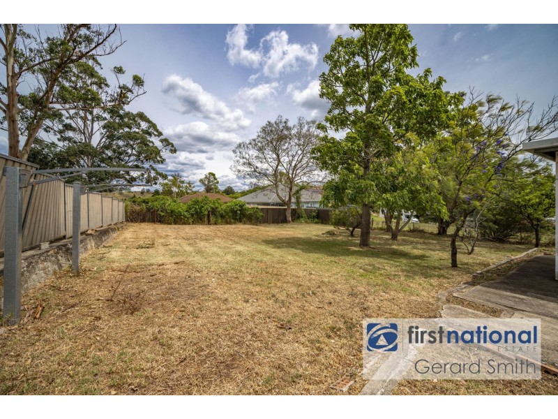15 Cowper St, Picton NSW 2571