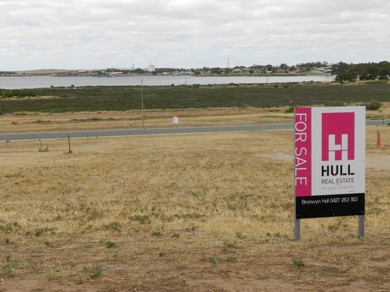 24 Oscar Williams Drive, Streaky Bay SA 5680