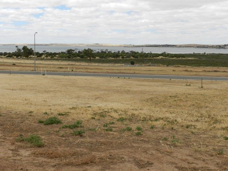 24 Oscar Williams Drive, Streaky Bay SA 5680