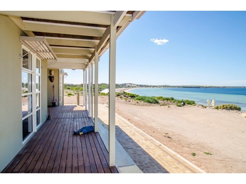 38031 C Flinders Highway via Ceduna, Laura Bay SA 5680