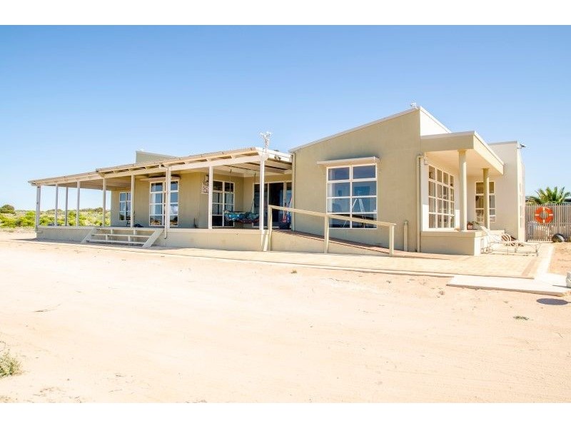 38031 C Flinders Highway via Ceduna, Laura Bay SA 5680